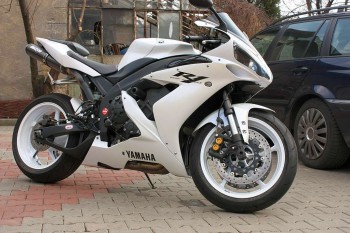 r1 white.jpg