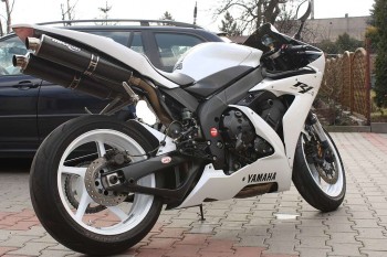 r1 white 2.jpg