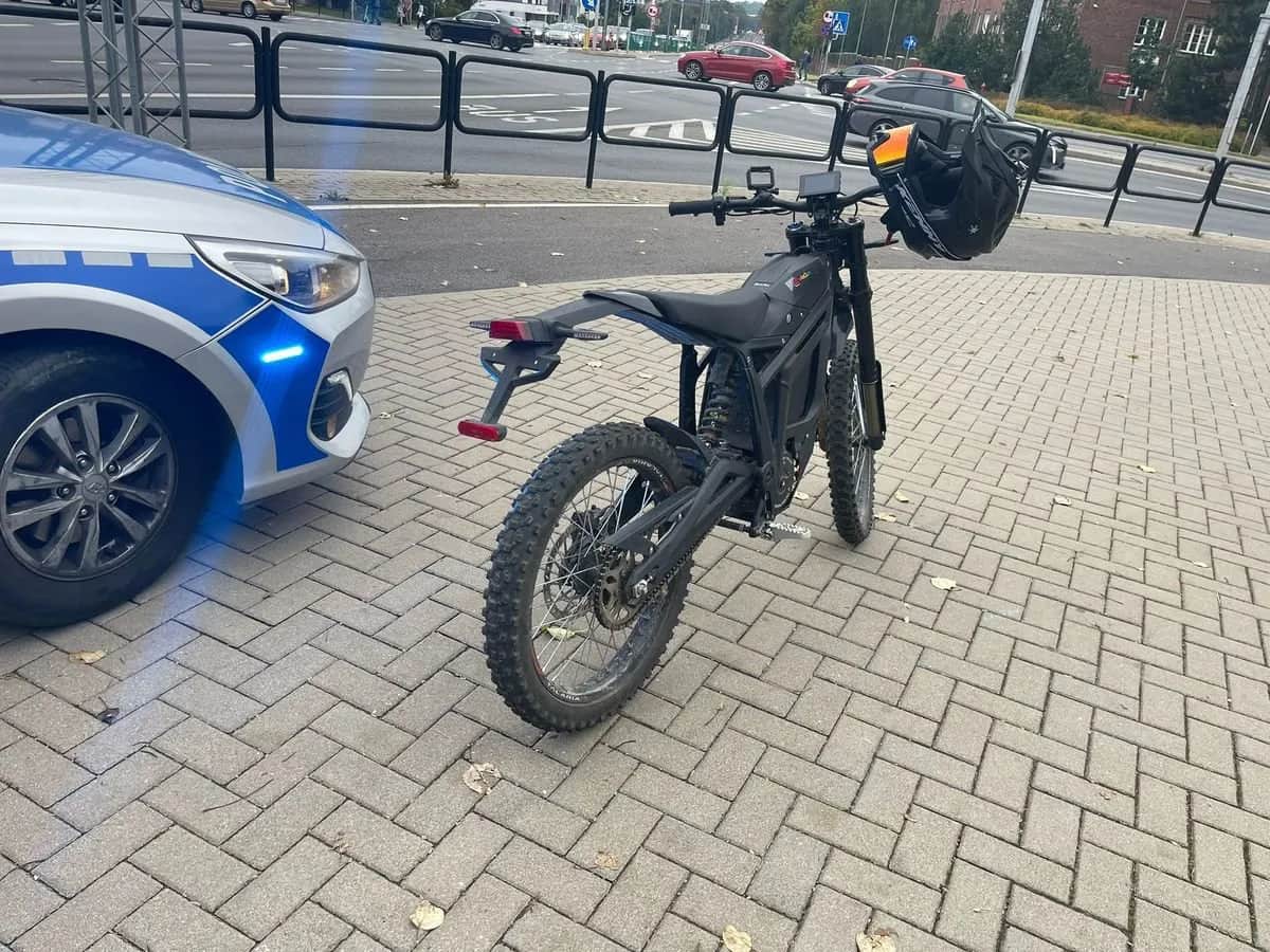 Motorower to pojazd silnikowy? Prawo mówi NIE! Poznaj obowiązki