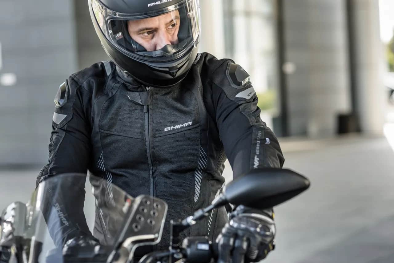 Upał na moto? Wybierz idealną letnią kurtkę motocyklową!