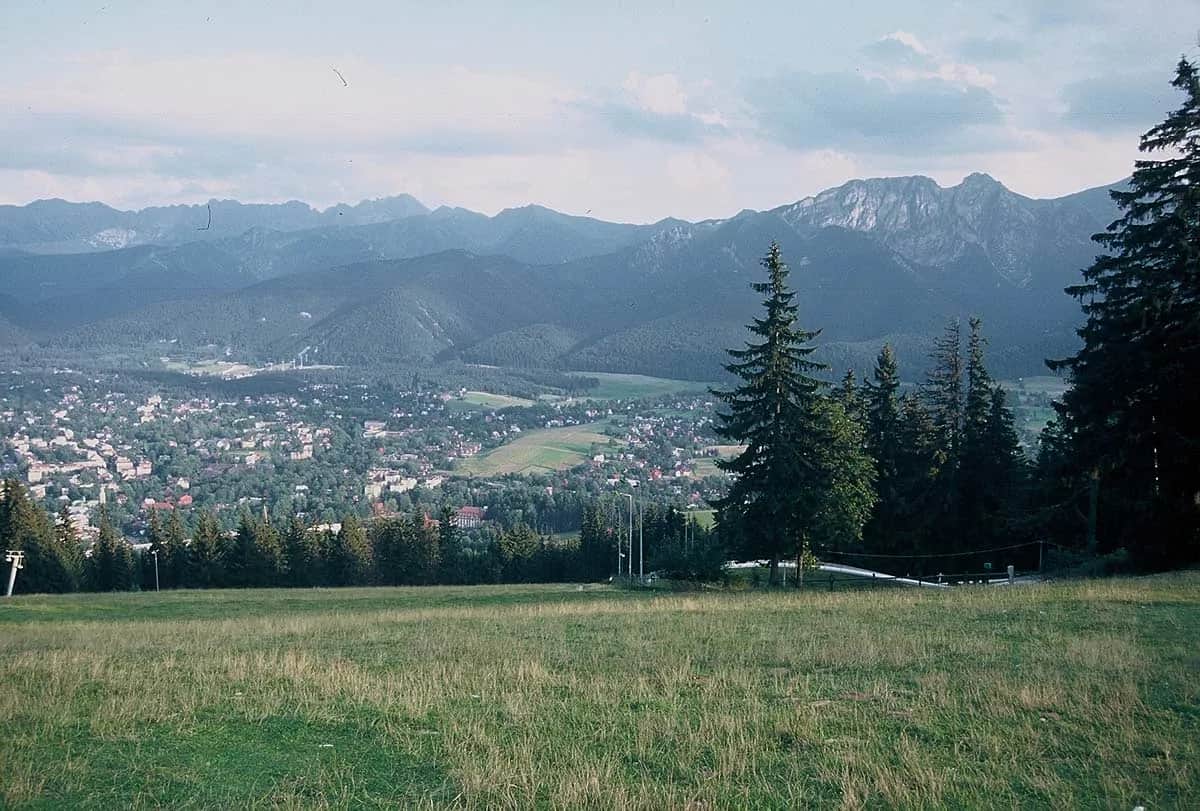 Motocyklem wokół Tatr: Kompletny przewodnik po legendarnej pętli