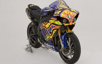 wyjątkowa Yamaha R1 Rossi Edition wykonana przez Dona Emde..jpg