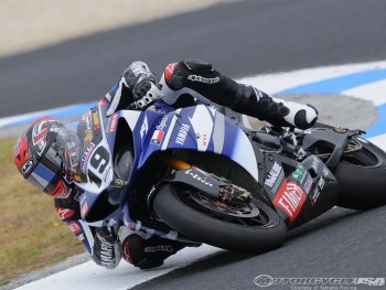 ben-spies-world-superbike-yamaha-2.jpg